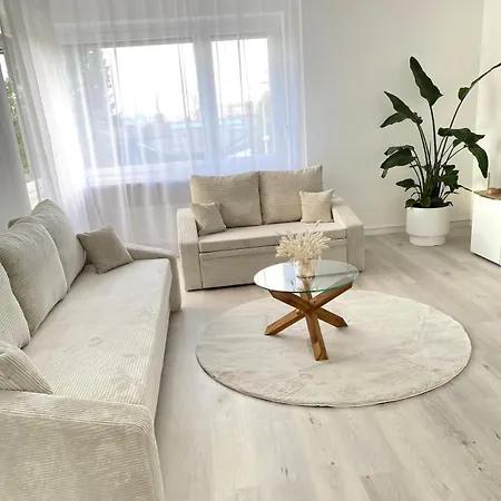 Tanjas Tatil Evi *
